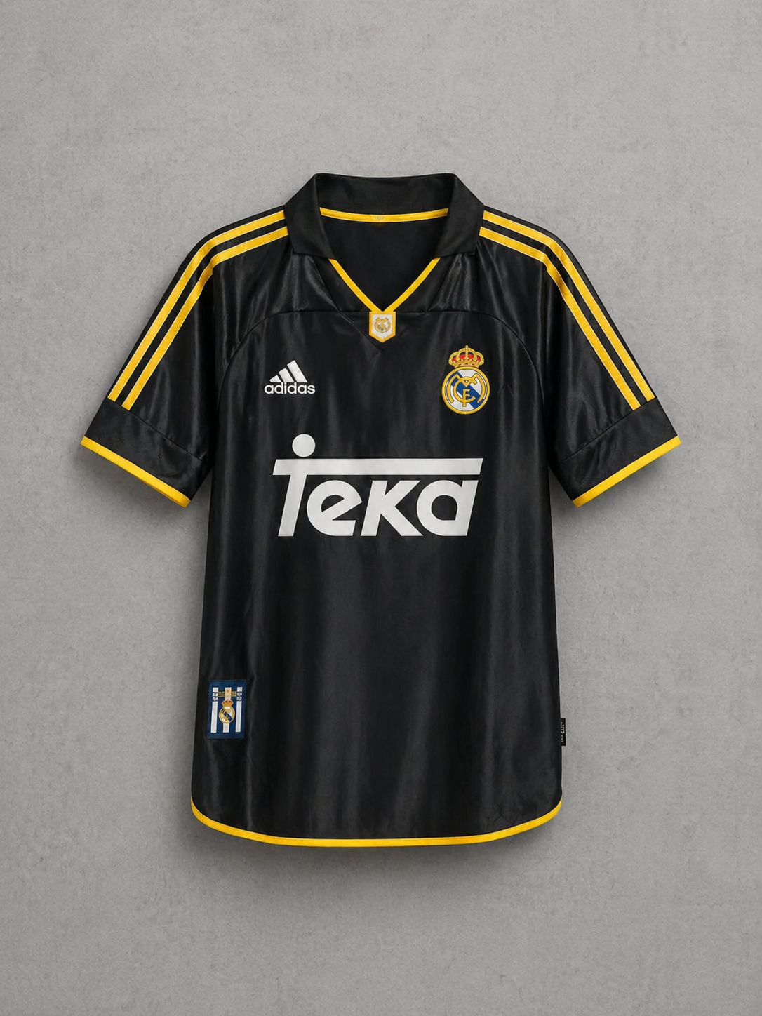 REAL MADRID RETRO KIT