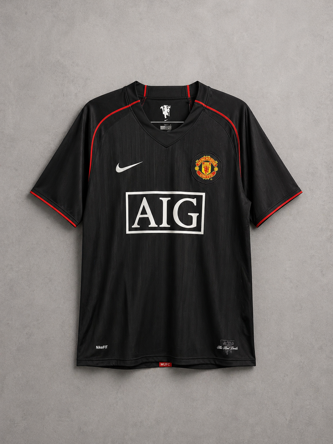 MANCHESTER UNITED BLACK RETRO KIT