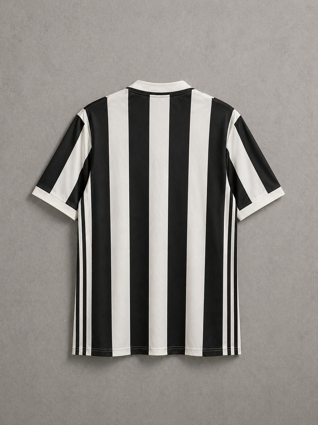 JUVENTUS RETRO KIT